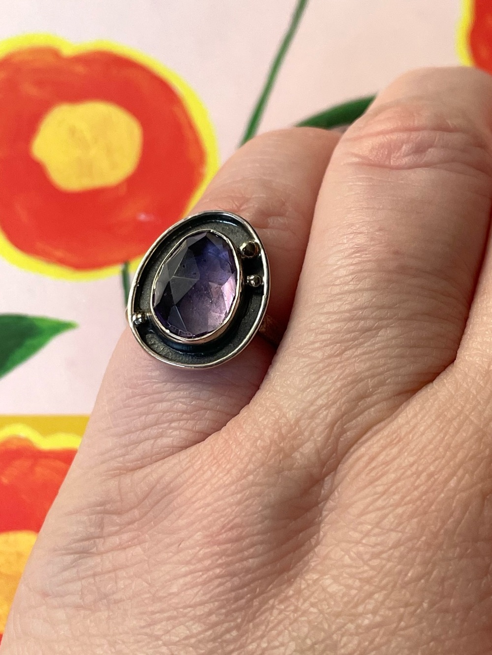 Stamped 925 sterling silver & faceted purple stone (amethyst?) sz 5.75